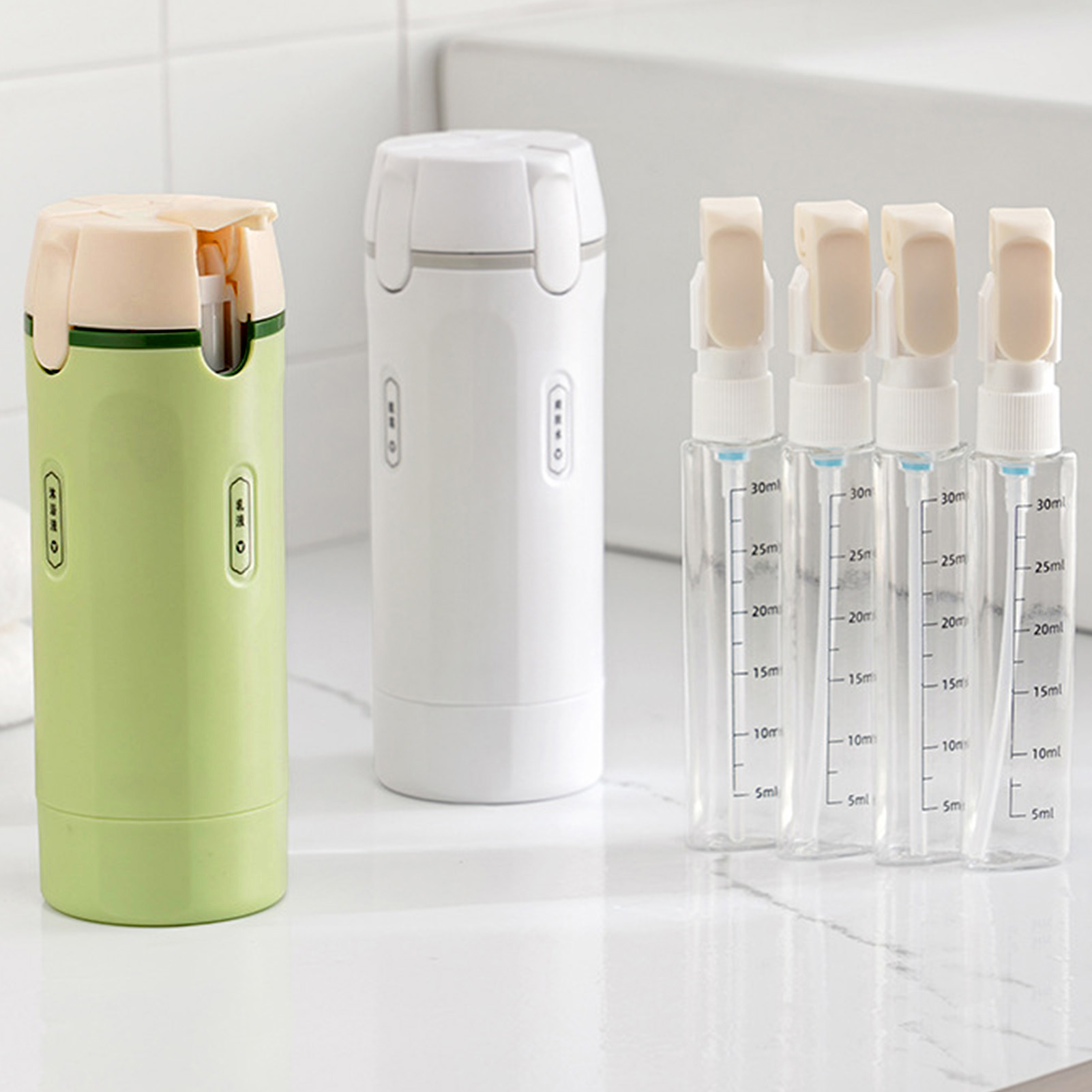 4-in-1トラベル液体ディスペンサー分割ボトルシステム シ - Dry Shampoo Travel のレビューと価格
